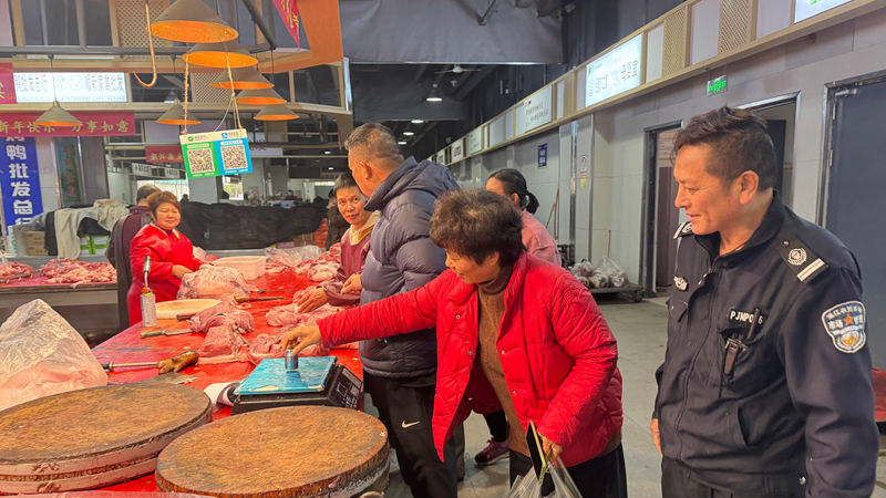 浦江農(nóng)批市場開展“3.15消費者權(quán)益日”主題活動