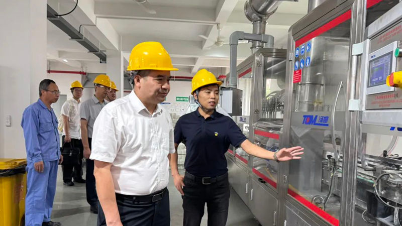 省供銷(xiāo)社黨委委員、監(jiān)事會(huì)主任童日暉赴浙農(nóng)下屬成員企業(yè)調(diào)研